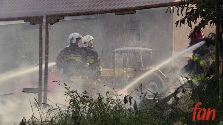 Groźny pożar na terenie hurtowni (FOTO, WIDEO)