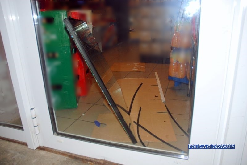 Włamał się do sklepu po… dwie skrzynki piwa (WIDEO,FOTO)