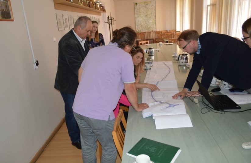 Budowa obwodnicy problemem dla rolników (FOTO)