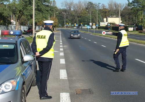 Monitorowali i kierowców, i pieszych