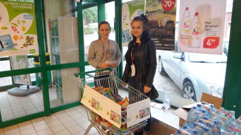 Zebrali ponad 156 kg słodyczy (FOTO)