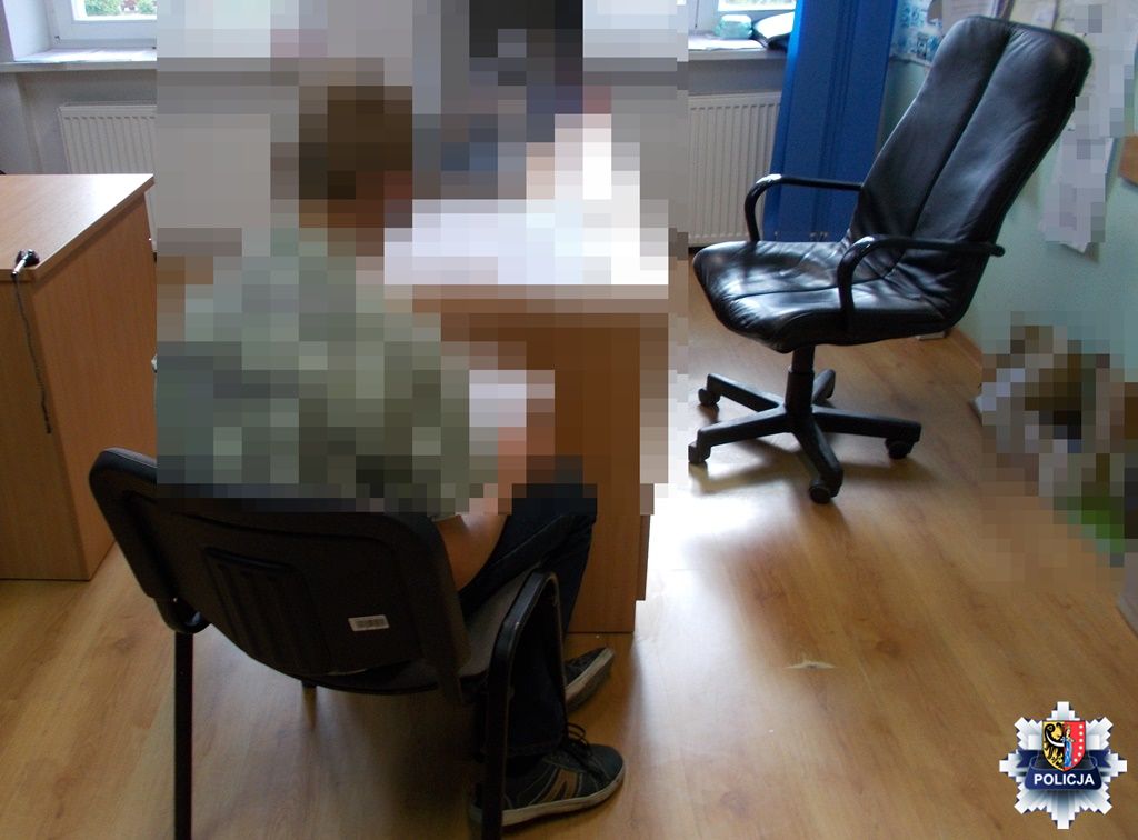 Okradł mężczyznę zbierającego jagody