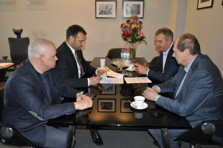 Ścinawa ze wspólnikiem zaczyna budowę gazociągu