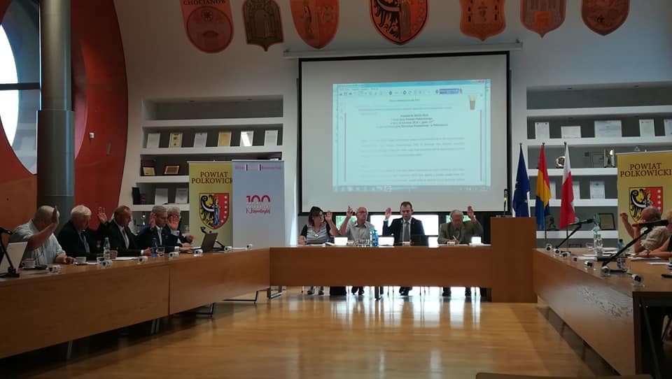 Jednomyślne absolutorium do zarządu Powiatu Polkowickiego