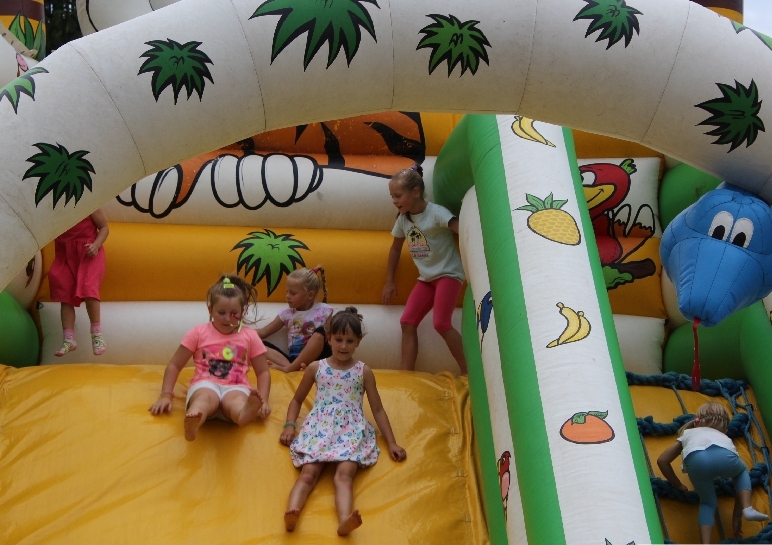 Rodzinny festyn na stadionie