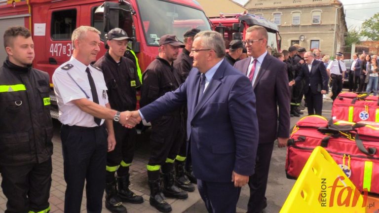 Minister Adamczyk spotkał się z mieszkańcami Męcinki (FOTO, WIDEO)