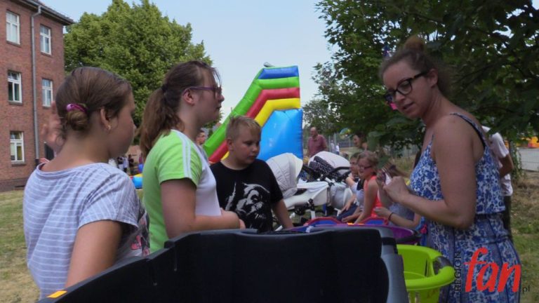 Zamiast lekcji kolorowy piknik (FOTO, WIDEO)