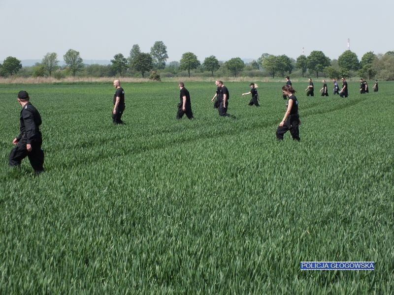 80-latkę odnaleziono w zaroślach