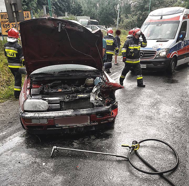 Groźne zderzenie na Legnickiej (FOTO)