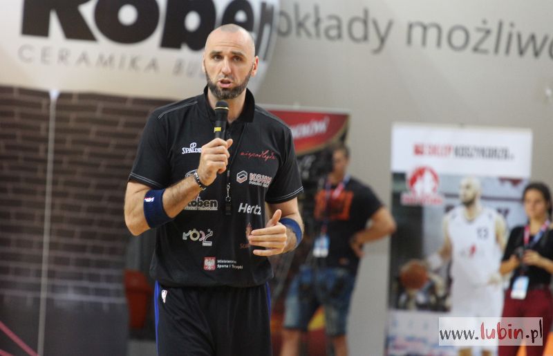 Gortat właśnie trenuje w lubińskiej hali! (FOTO)