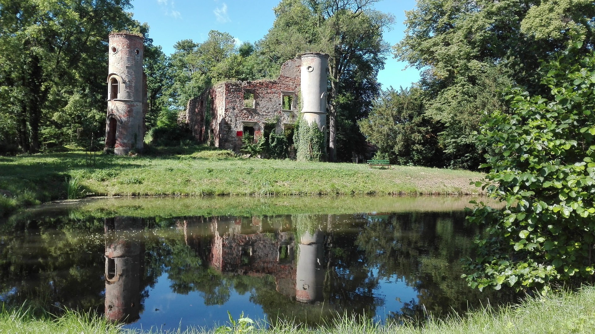 Co dalej z ruinami pałacu w Jakubowie?