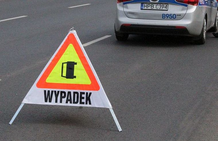 Wypadek na krajowej „trójce”. Droga zablokowana