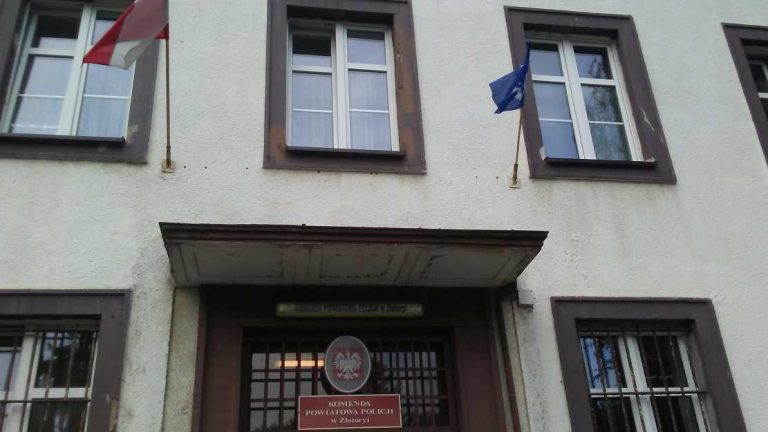 Policjanci protestują i pouczają, a budżet traci dwa mln zł dziennie