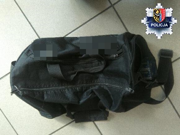 Wykorzystał okazję i znów ukradł (WIDEO)