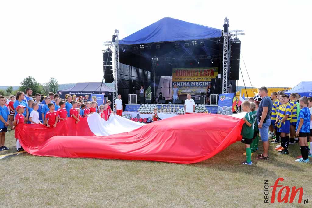 Sportowe emocje z patriotycznym akcentem (FOTO, WIDEO)