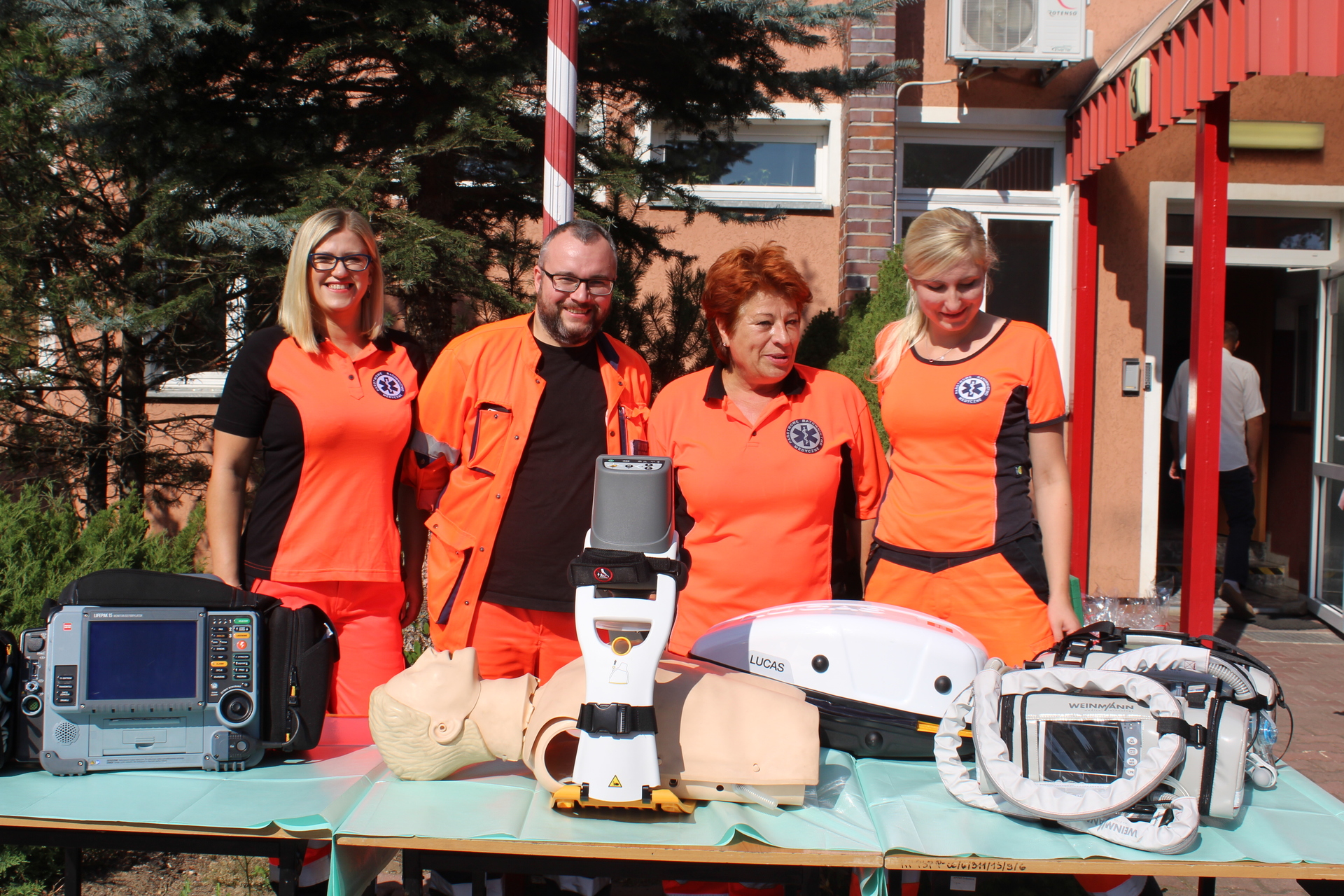 Polkowickie Pogotowie Ratunkowe pokazało nowy sprzęt (FOTO)