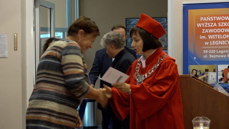 Studenci seniorzy złożyli ślubowanie