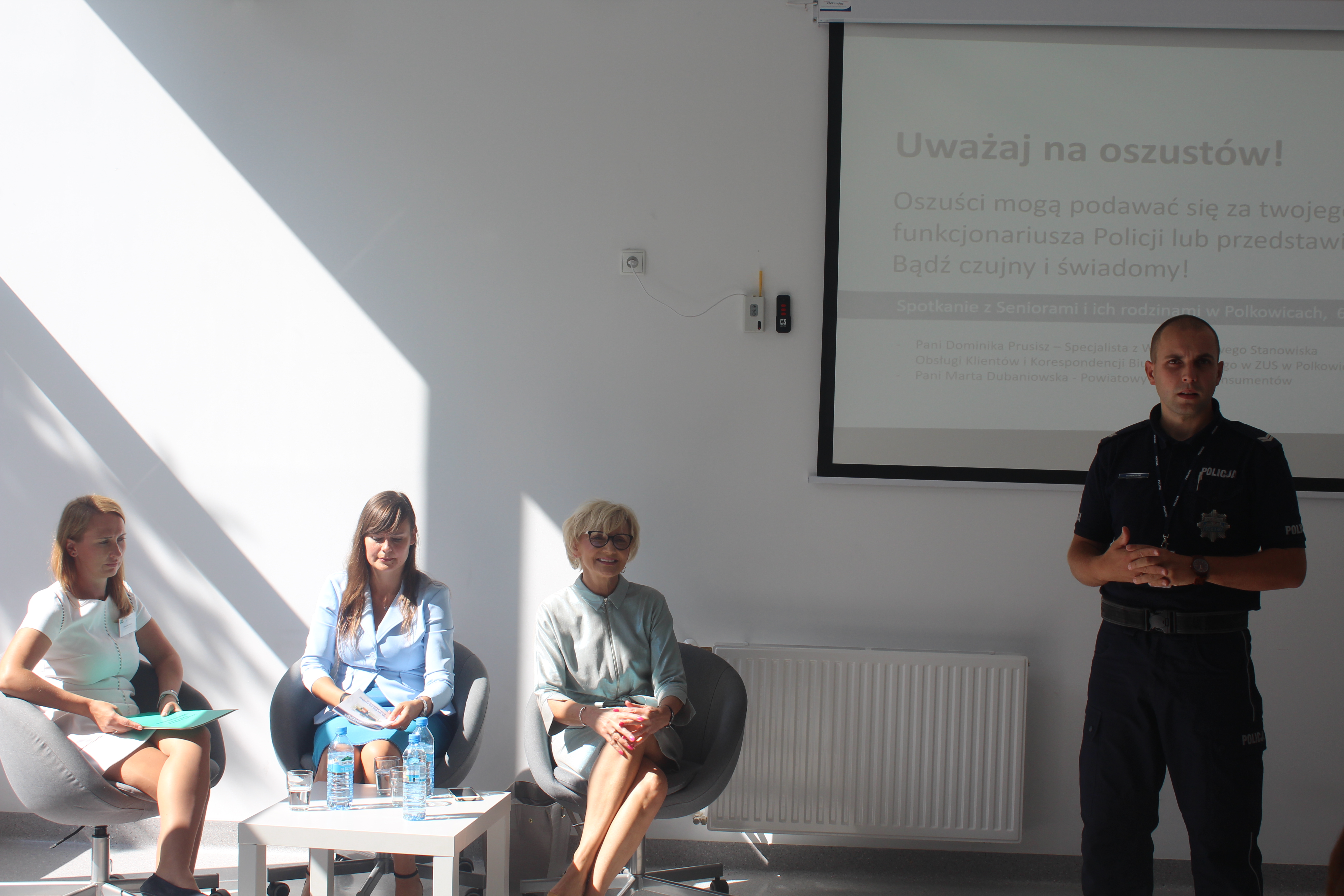 Rozmawiali z polkowickimi seniorami o bezpieczeństwie (FOTO)