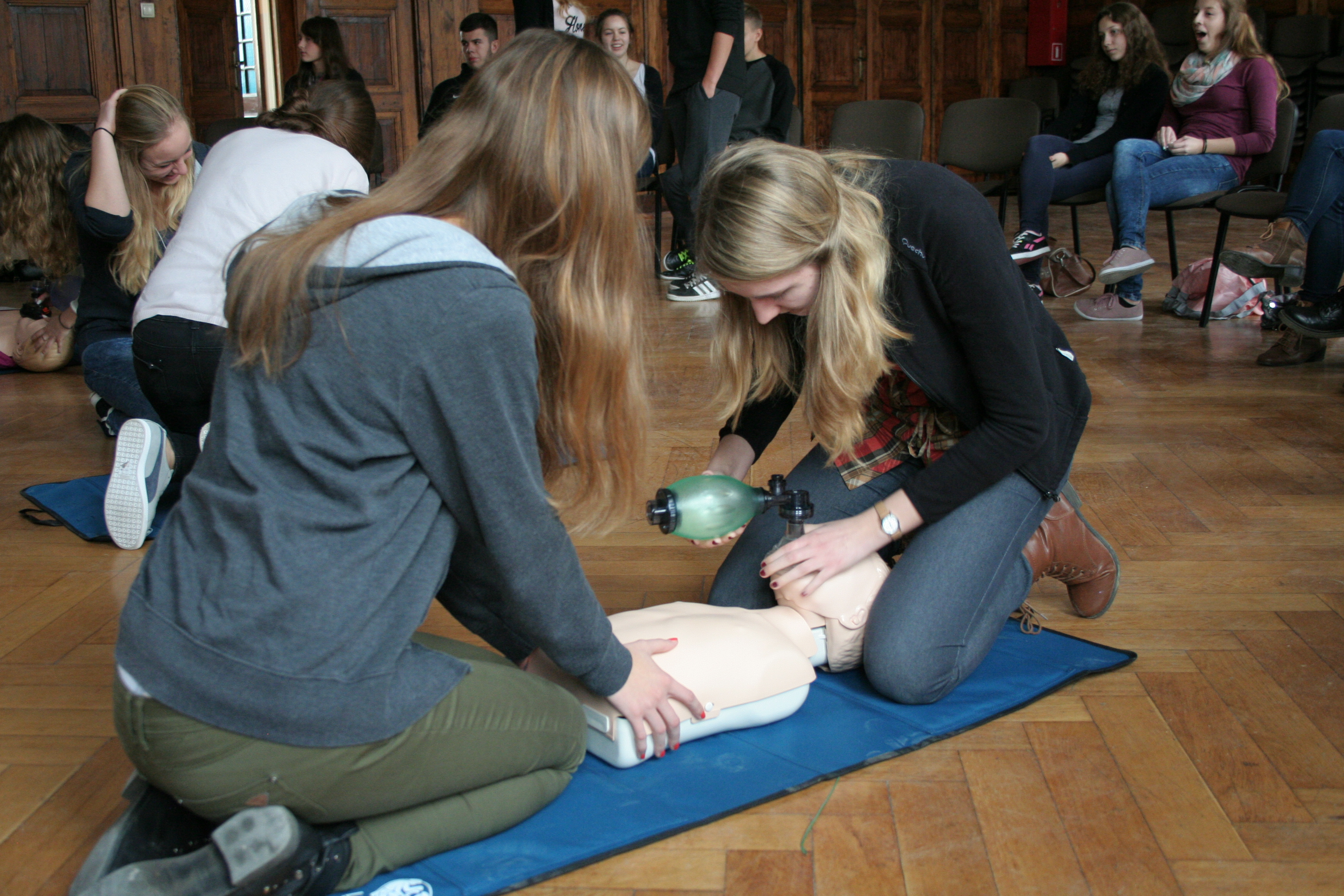 Pokazują, jak ratować ludzkie życie