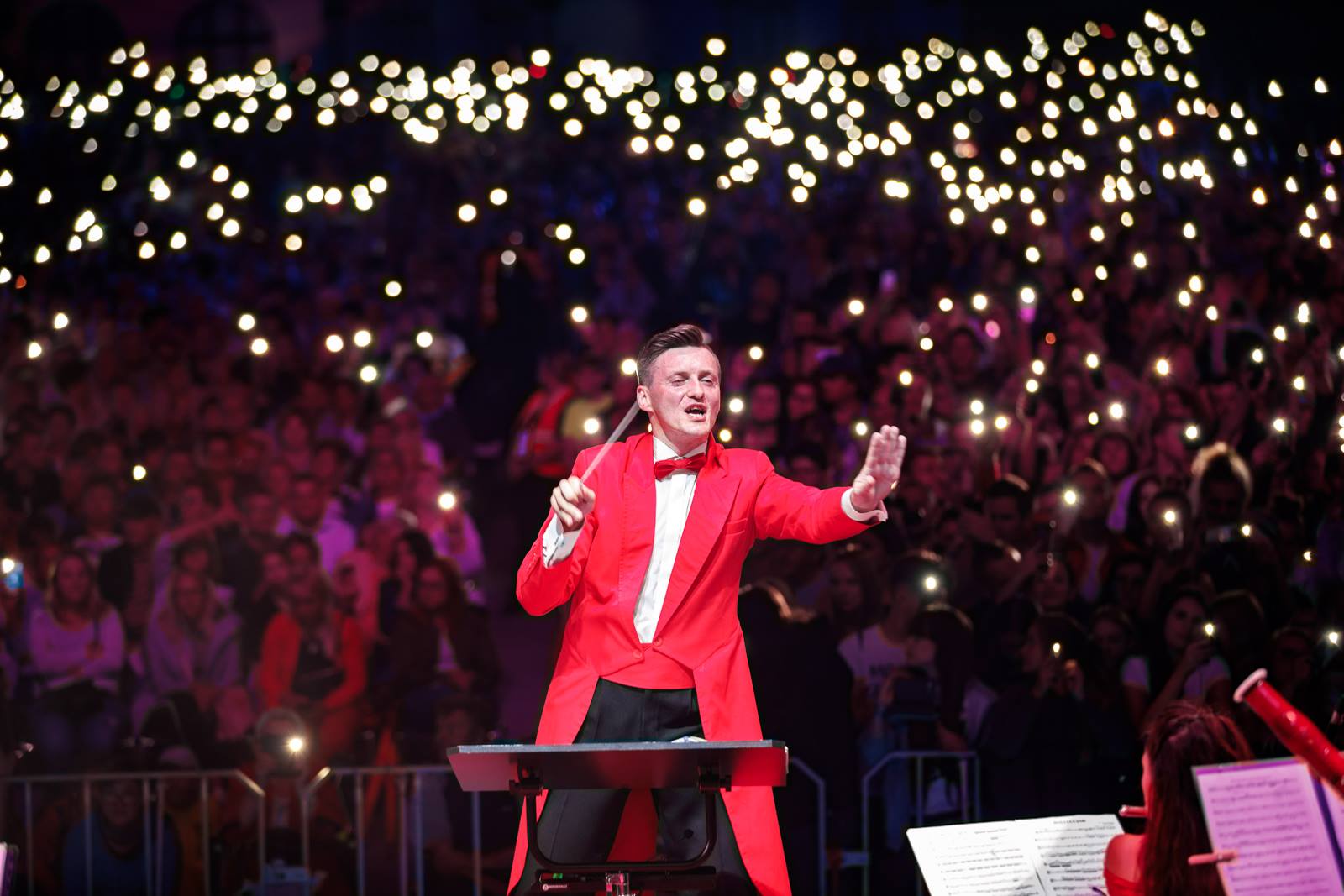 Wielki koncert w obiektywie aparatu i kamery (WIDEO, FOTO)