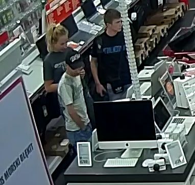 Policja poszukuje dwóch mężczyzn i kobiety (FOTO)