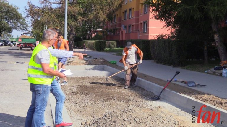 Parkingów stopniowo przybywa (WIDEO)