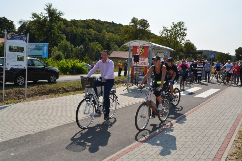 Pieszo-rowerowa ścieżka po „Chełmach” otwarta (FOTO)