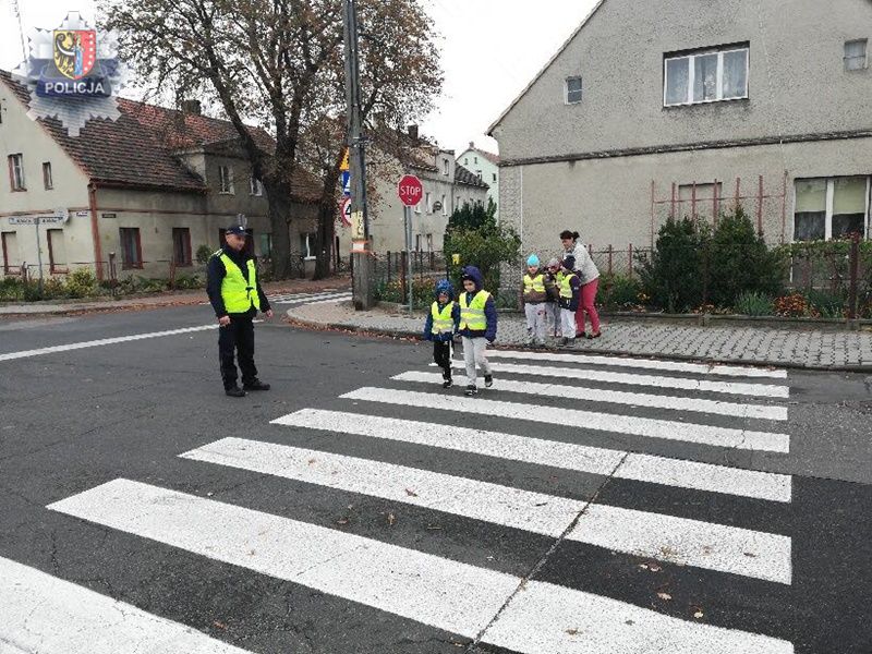 W Przemkowie policjanci uczyli i przypominali