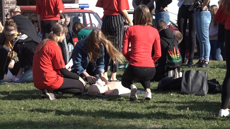 Rekordowa ilość sztucznych oddechów (WIDEO)