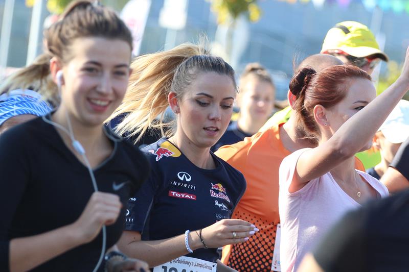 Lampki Górnicze w rękach Polki i Ukraińca