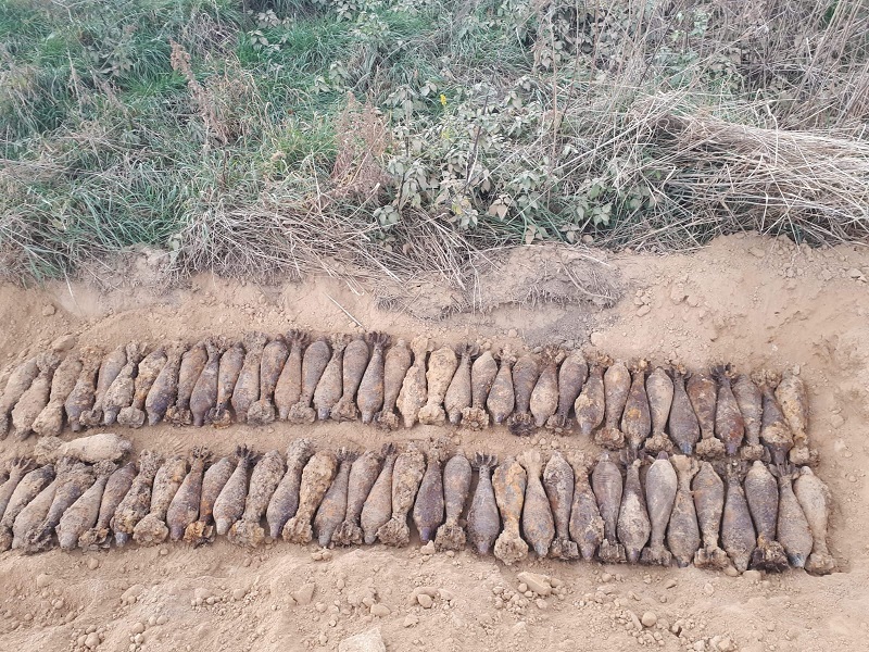 Znaleźli w ziemi prawie 400 pocisków z drugiej wojny światowej (FOTO)