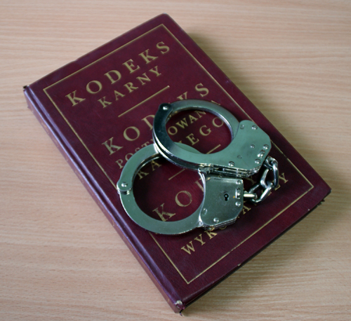 Groził śmiercią pracownikowi MOPS-u. Dostał „zawiasy”