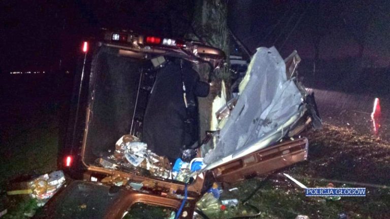 Pasażerowie busa w ciężkim stanie (WIDEO,FOTO)