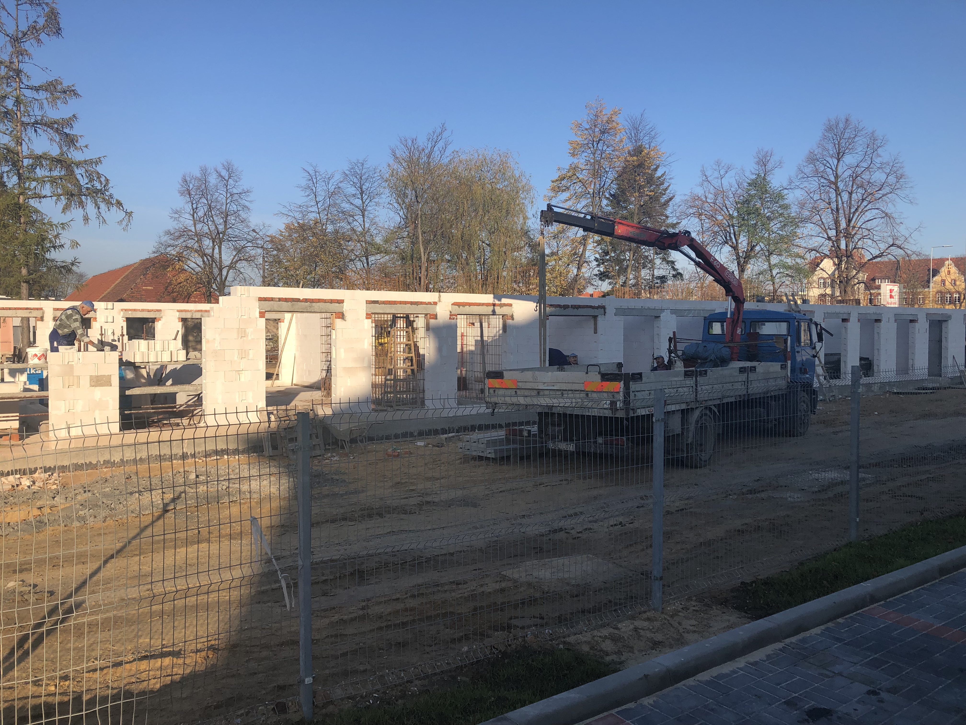 Kolejny budynek pnie się w górę