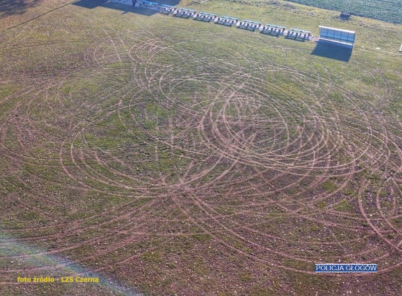 Swoje „wyczyny” na boisku nagrał telefonem. Teraz grozi mu więzienie (WIDEO, FOTO)