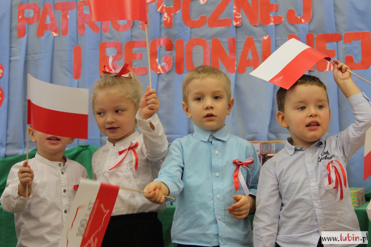 Biało-czerwono w szkołach