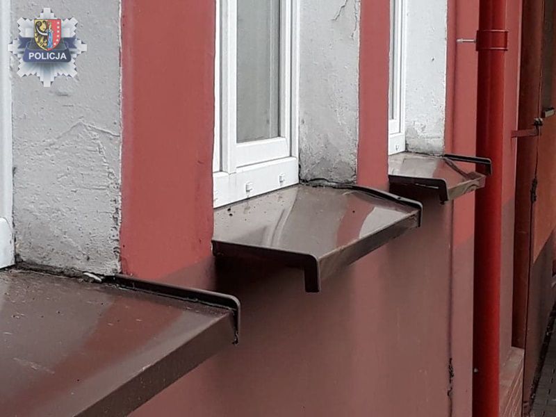 Uczniowie-wagarowicze uszkodzili szkolne mienie