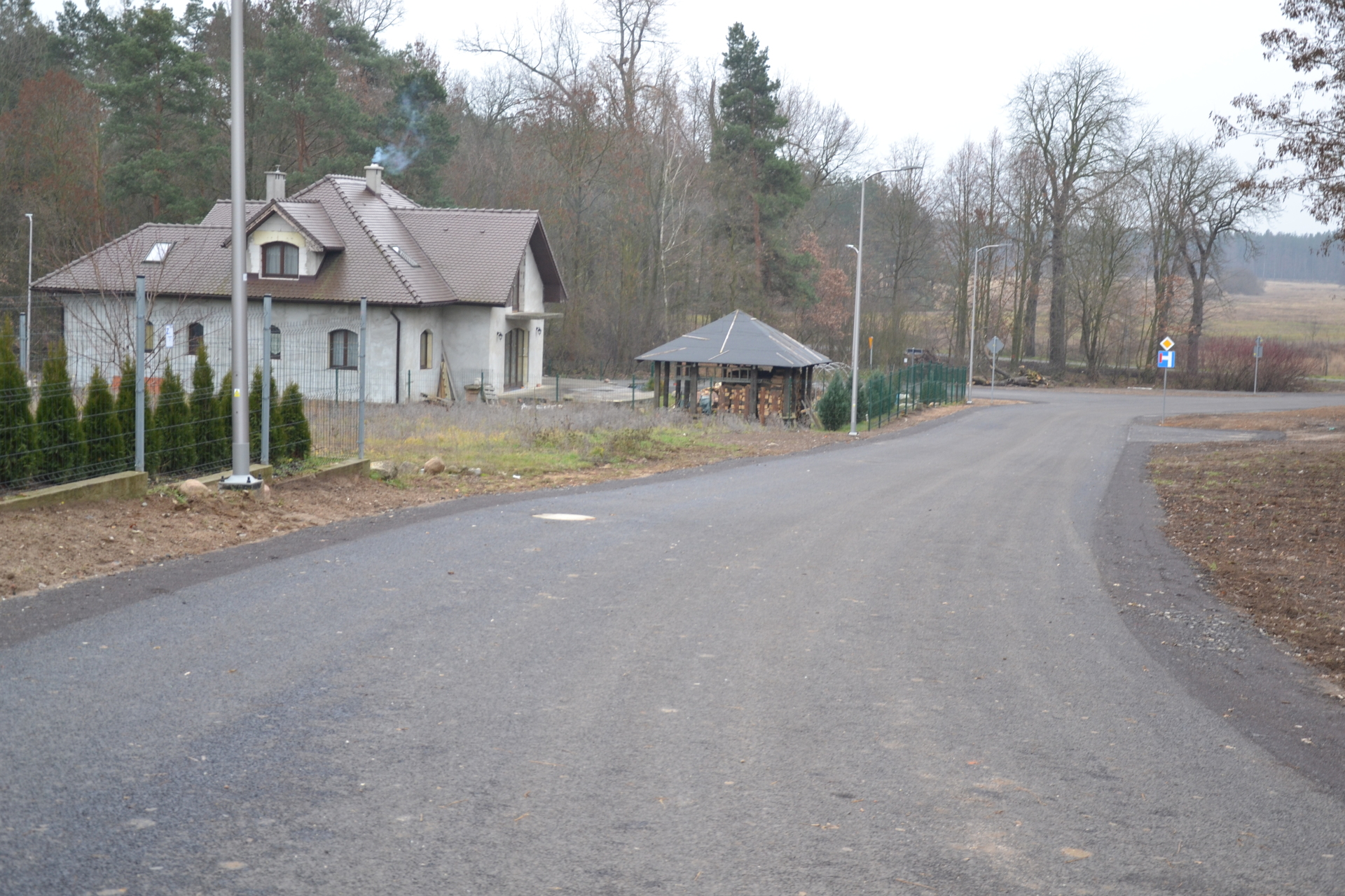Mieszkańcy mają już asfaltową drogę (FOTO)