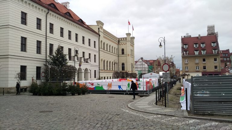 Świąteczne kalorie można spalić na łyżwach