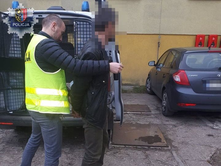 Znęcał się nad ojcem. Trafił do aresztu 