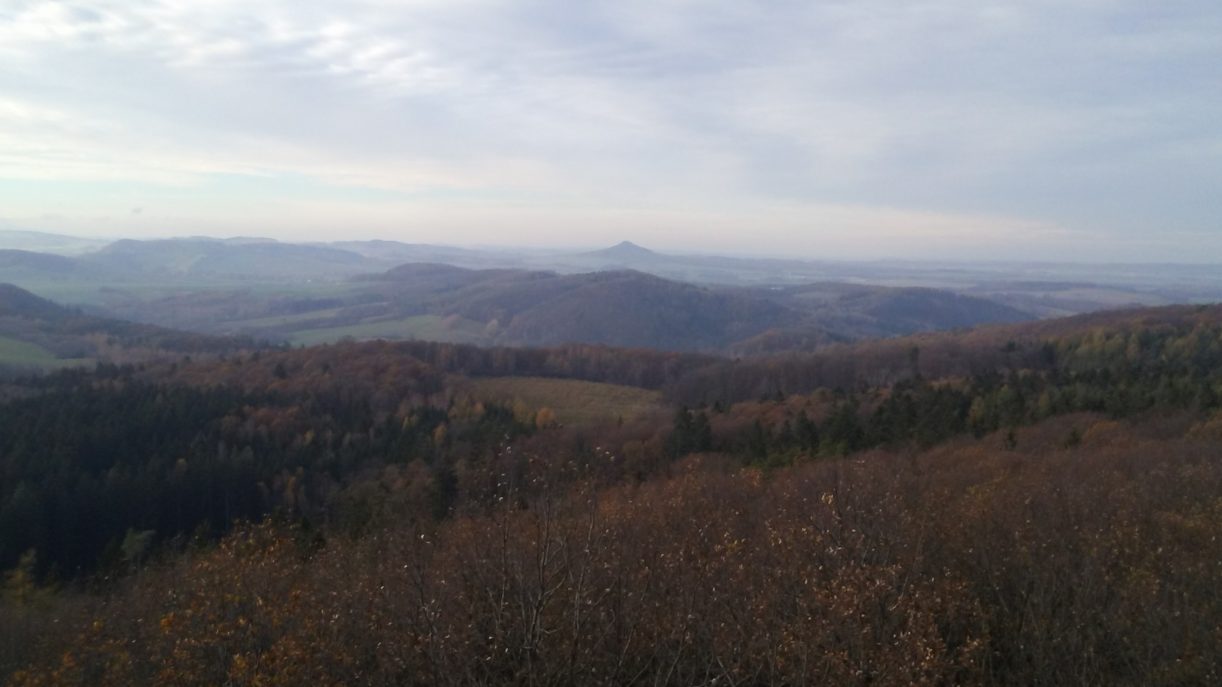 Wygasłe wulkany podziwiaj z 20-metrowej wieży (FOTO)