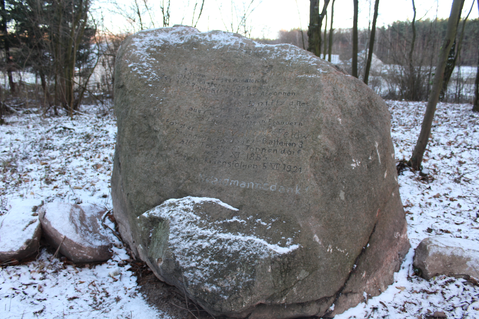 Co kryje kamienny krąg w Dąbrowie? (WIDEO, FOTO)