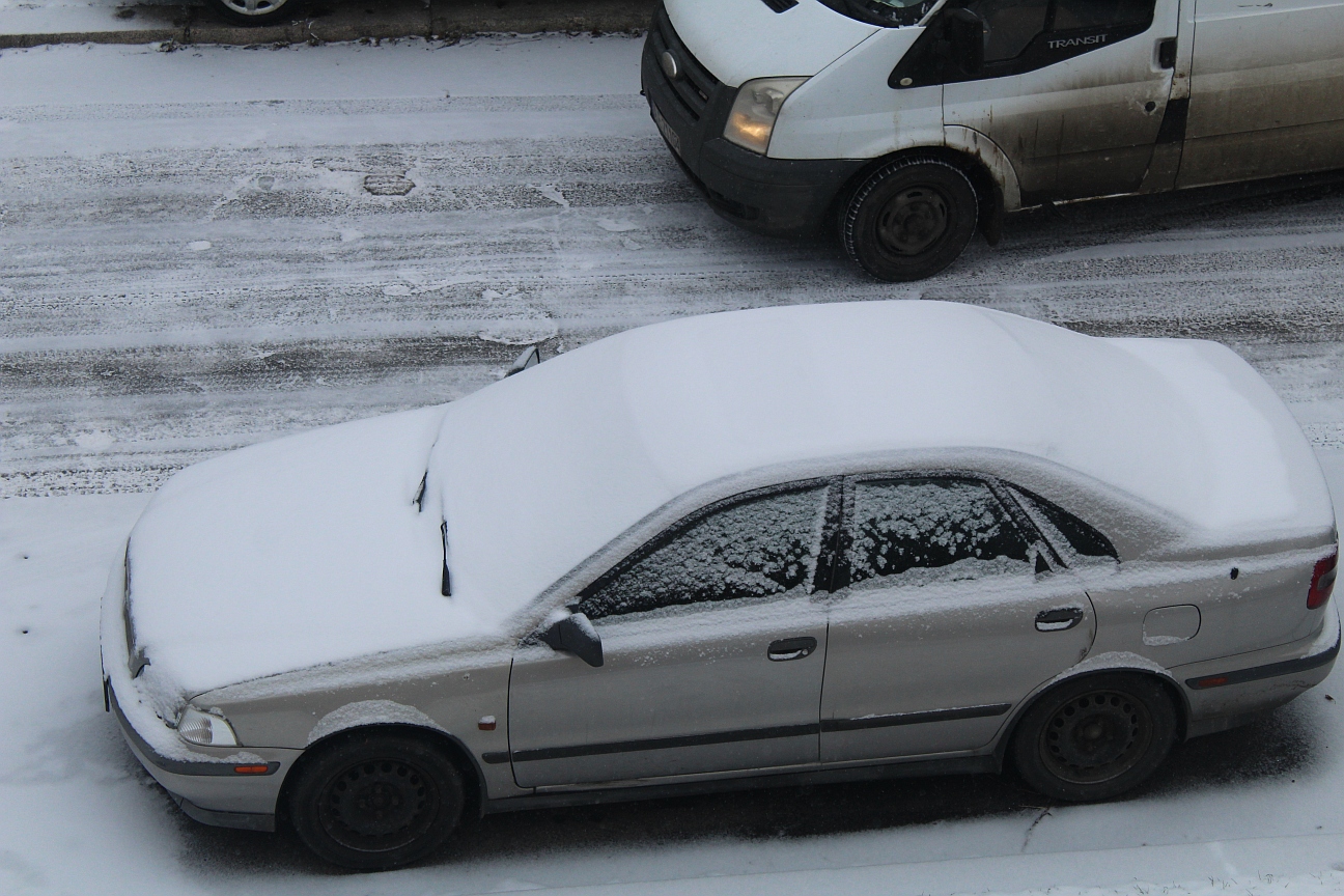 500 zł mandatu za nieodśnieżone auto