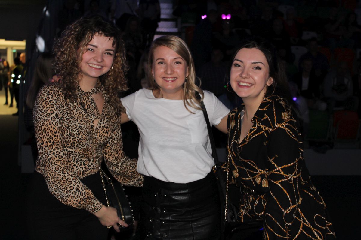 Szalony wieczór w rytmach muzyki disco (FOTO, WIDEO)