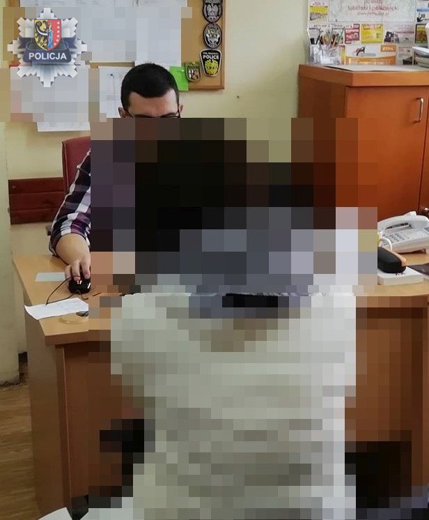 Znalazła portfel i nie oparła się pokusie