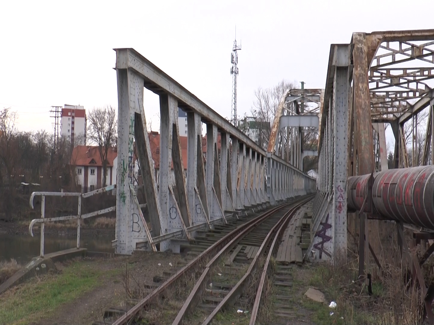 Będzie podziemne przejście przed głogowskim mostem?  
