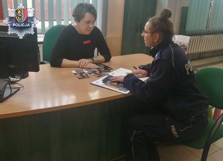 Chocianowscy policjanci rozmawiali z bankowcami