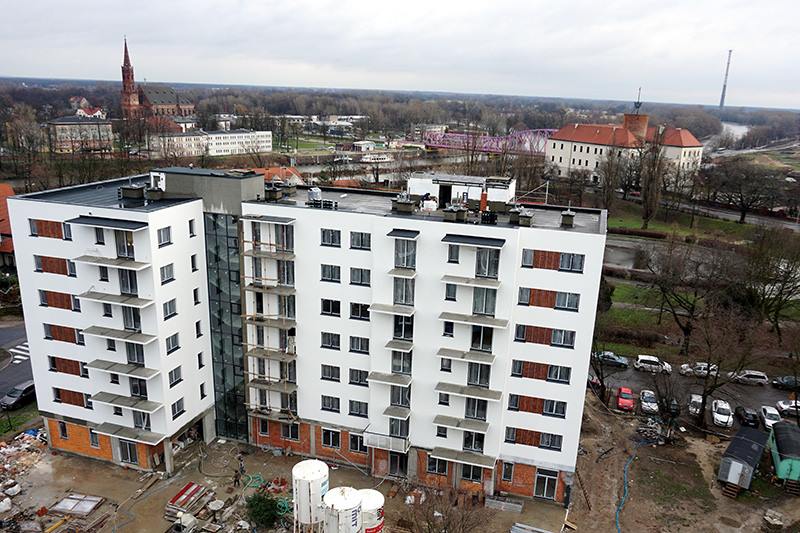 W Głogowie wybudowali blok w miejscu dawnych schronów