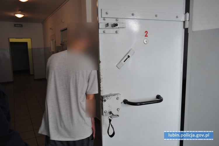 Okradł własnego dziadka