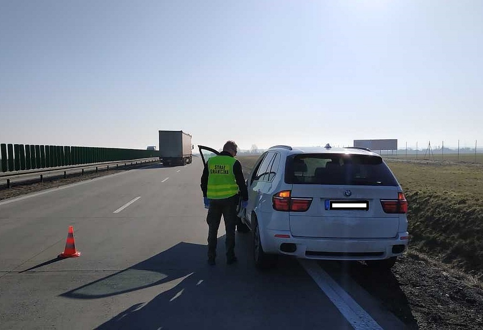 Kwarantanna po przekroczeniu granicy zniesiona